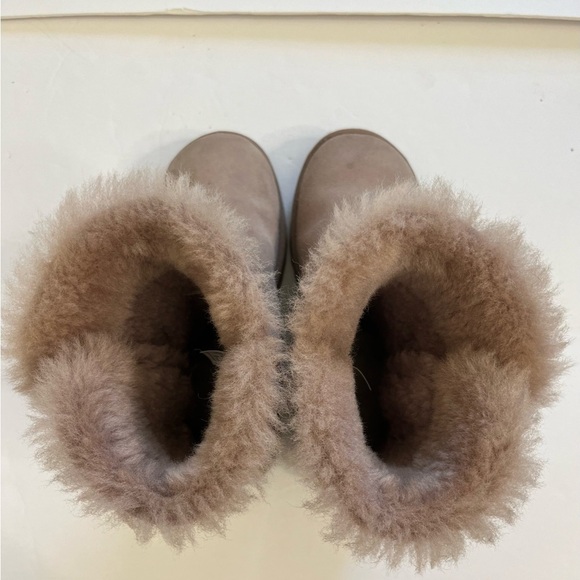 Ugg Daelynn Boot Grayish Purple Size 7 Lateral Bows - Picture 8 of 10